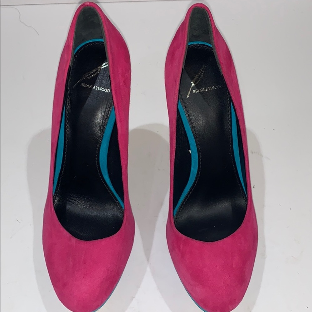 Shoes - Picture 2 of 6